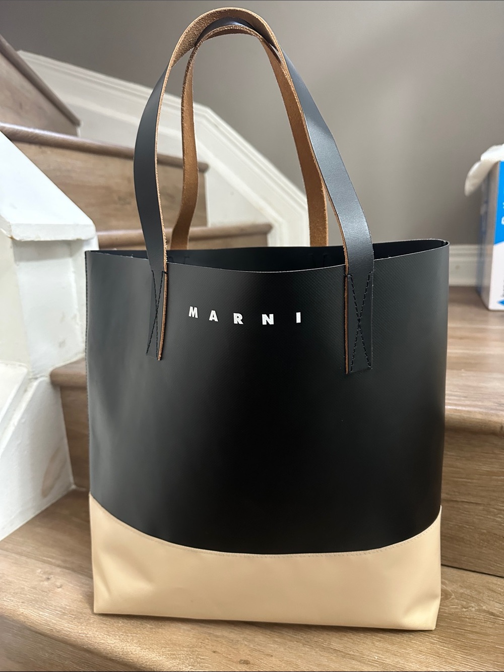 ✨ Marni Tribeca Tote Bag – Black / Beige Colorblock ✨ - Picture 5 of 14
